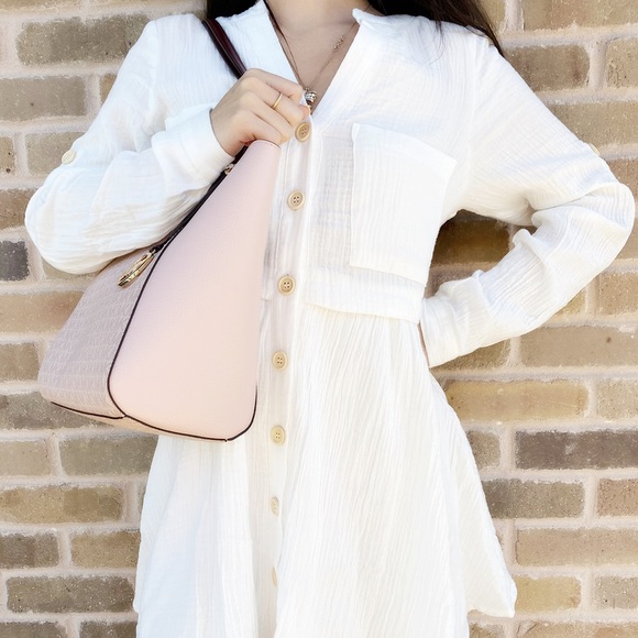 Gaby’sBags👜💕-NWT Michael Kors Tote - Picture 2 of 7